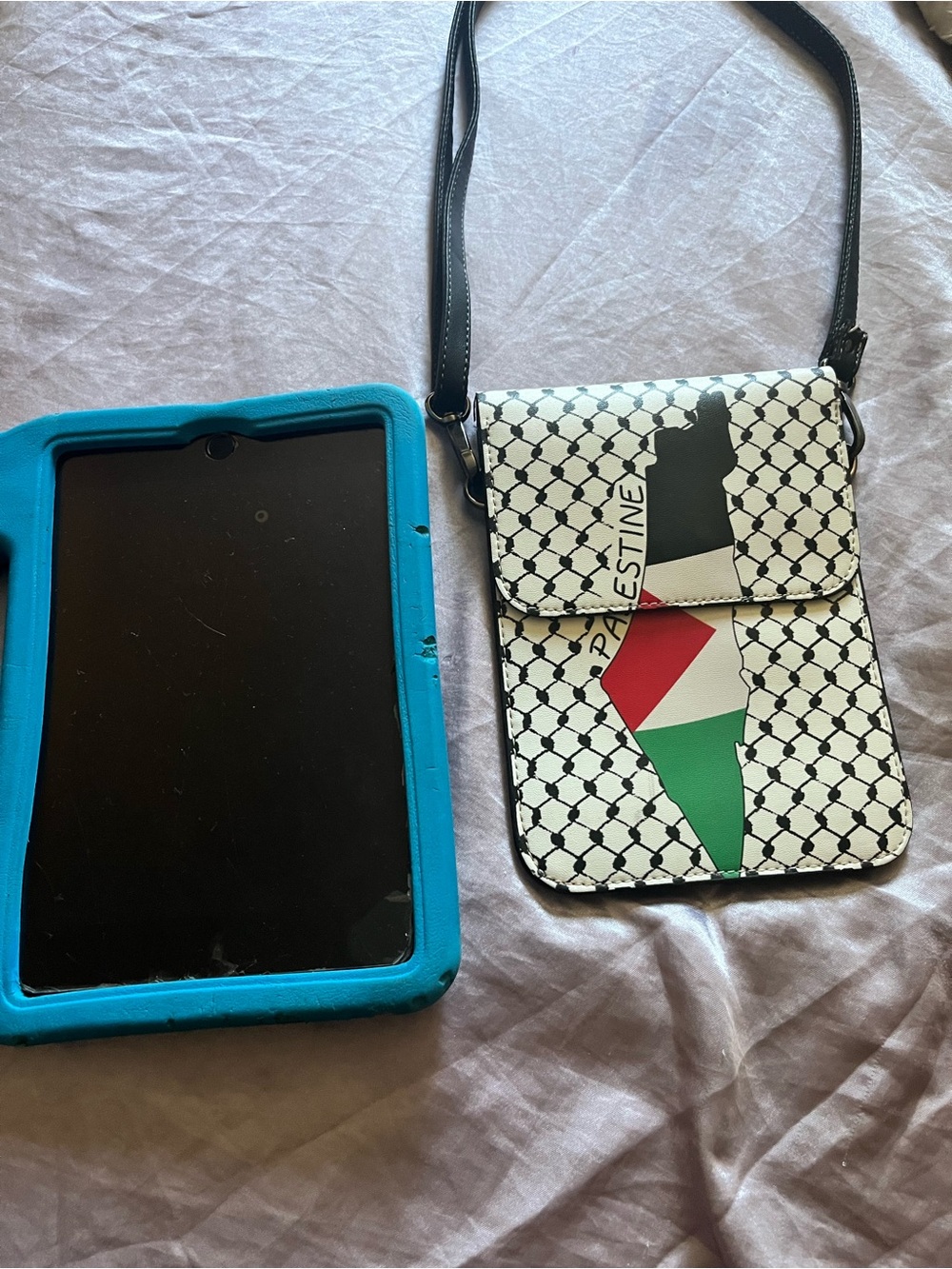 Palestine Flag Pattern Crossbody Phone Bag - Black and White with Red, Green - Picture 7 of 7